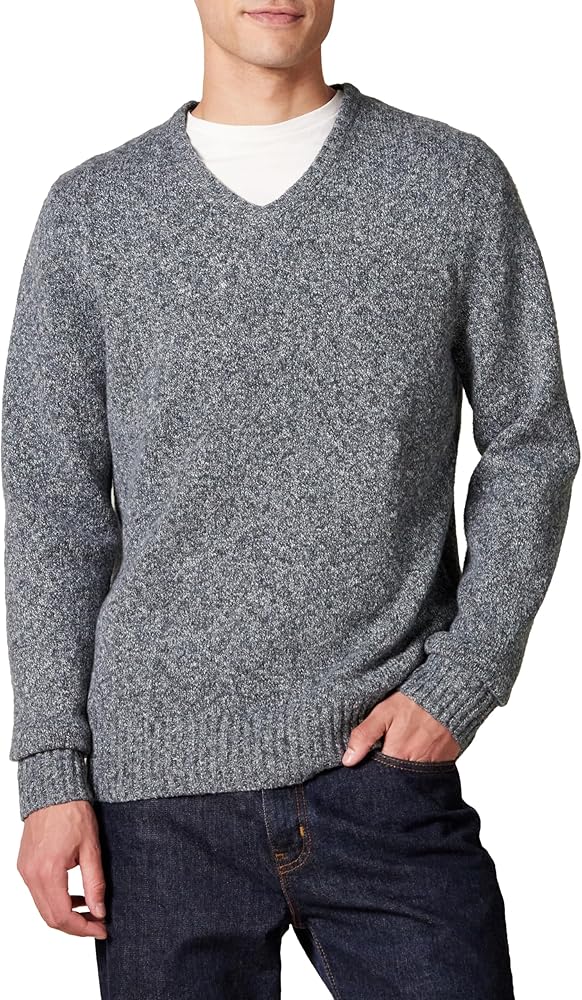 Amazon Essentials Men's Long-Sleeve Soft Touch V-Neck Sweater