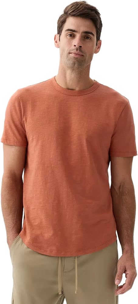 GAP Men's Lived in Curved Hem T-Shirt